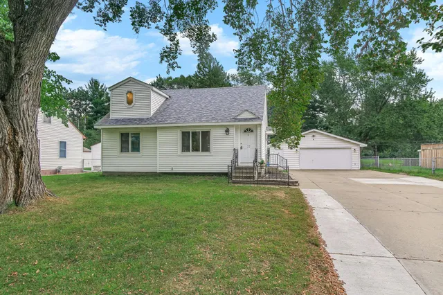 $305,000 | 22 Center Road, Circle Pines, MN 55014