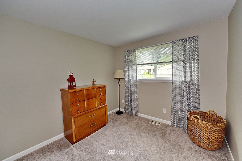 3531 199th Street Southeast Bothell, WA 98012 - Photo 11 of 16