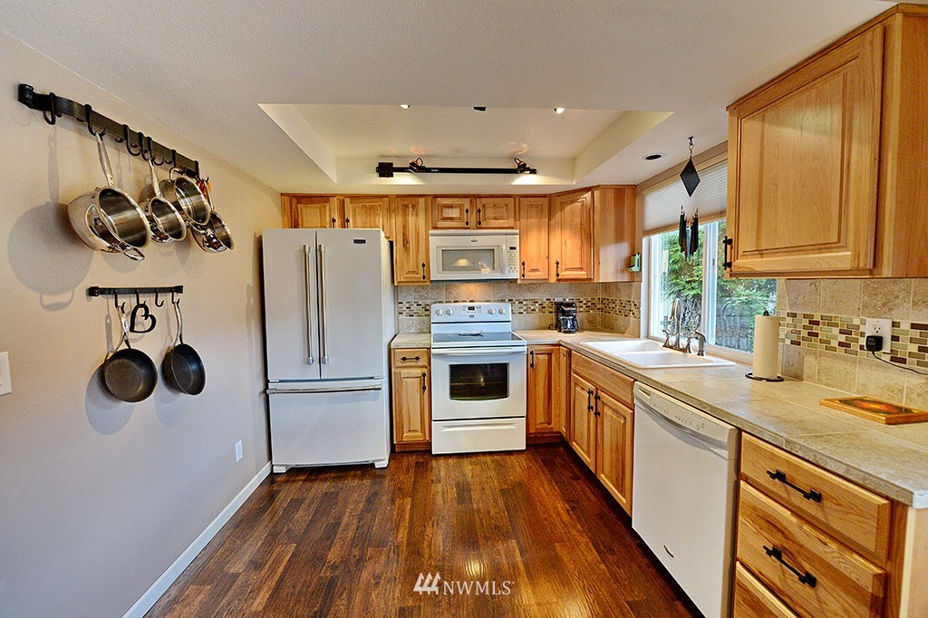 3531 199th Street Southeast Bothell, WA 98012 - Photo 4 of 16