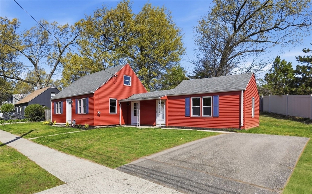 118 Surrey Road Springfield, MA 01118 - Photo 2 of 31
