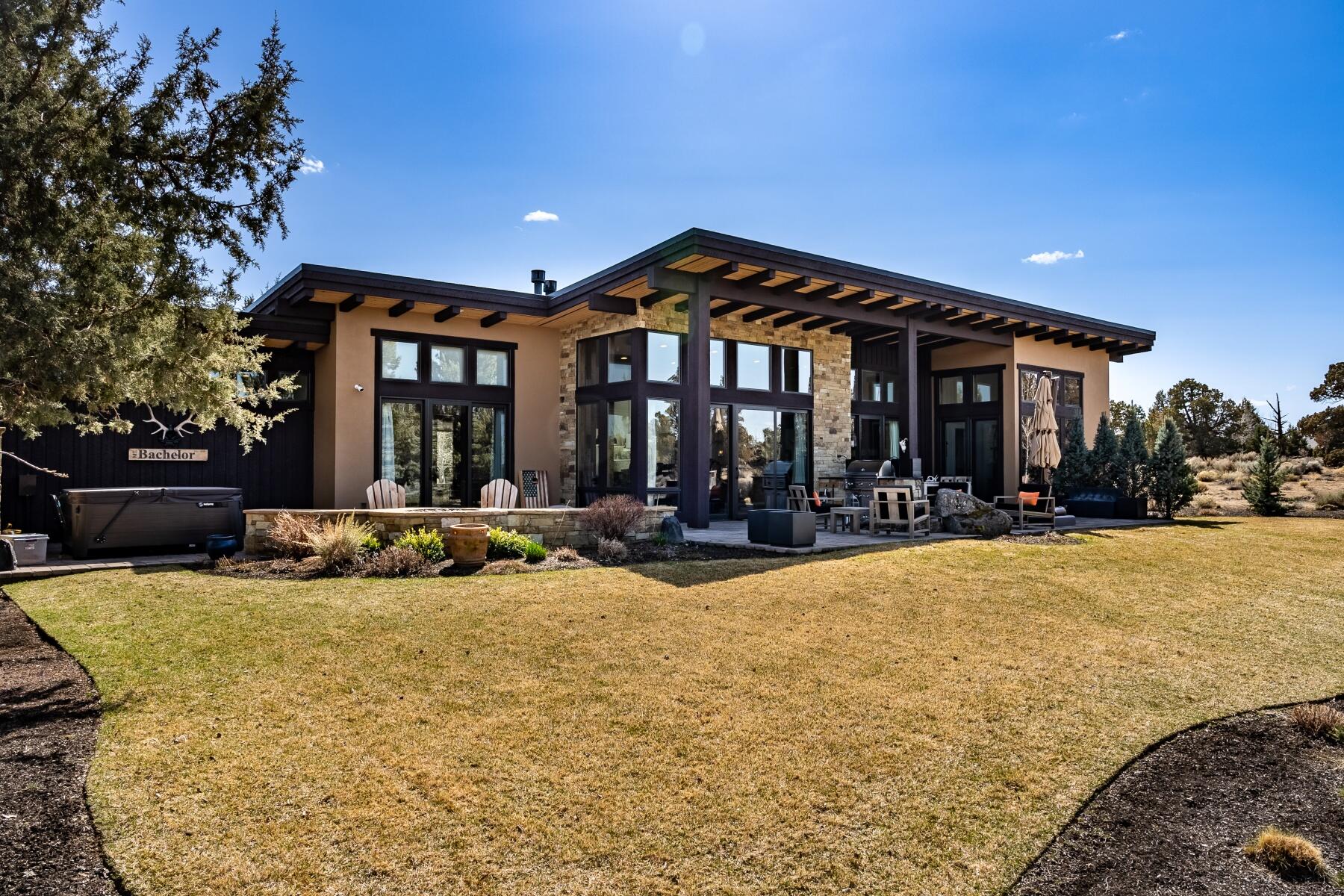 23116 Switchback Court Bend, OR 97701 - Photo 28 of 39 Large, Private Backyard on .82 acres