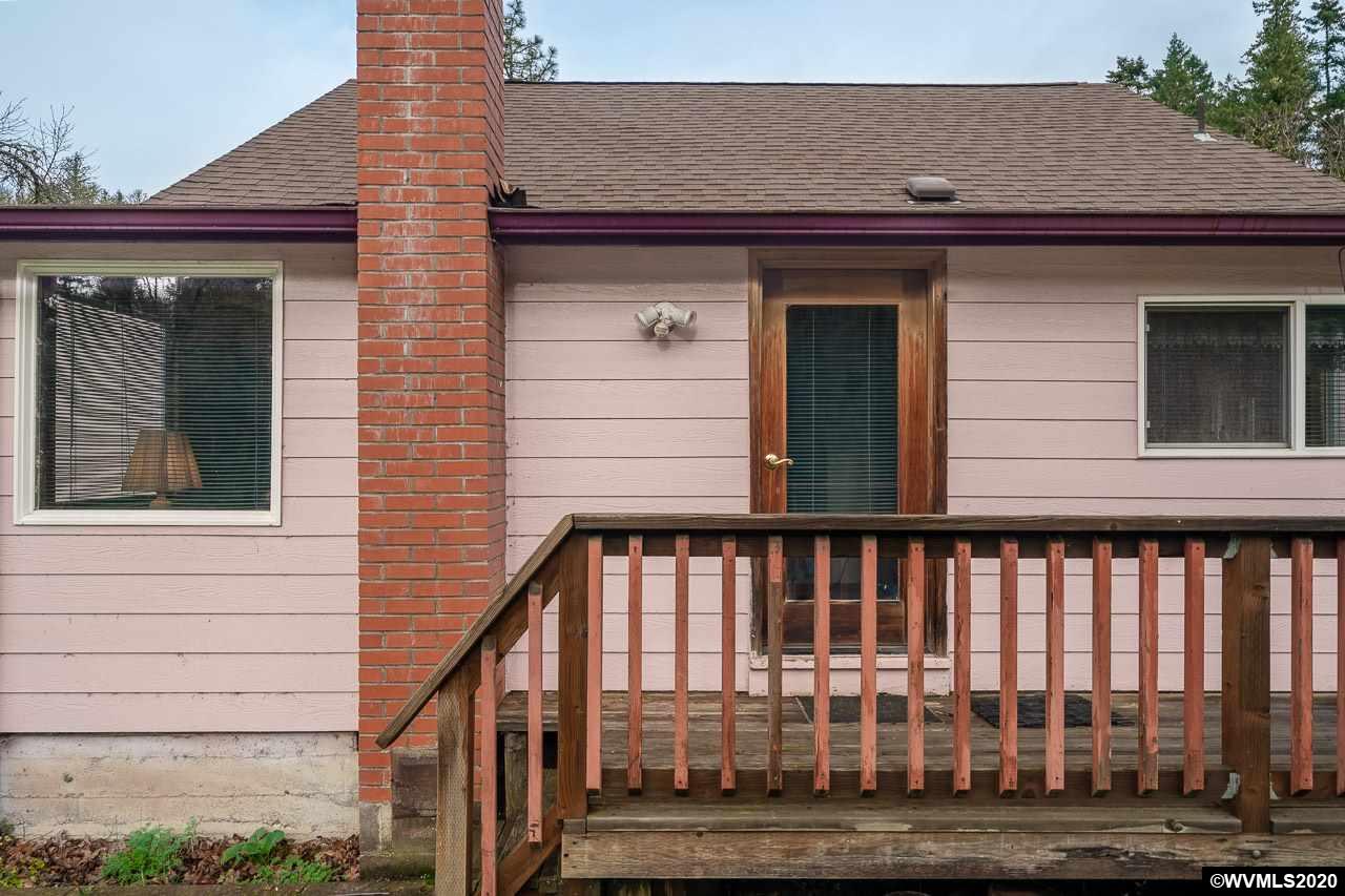 15435 Strong Road Dallas, OR 97338 - Photo 4 of 42