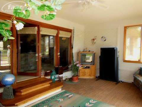 8065 Potter Road Flushing, MI 48433 - Photo 15 of 25 20353933-14.JPG
