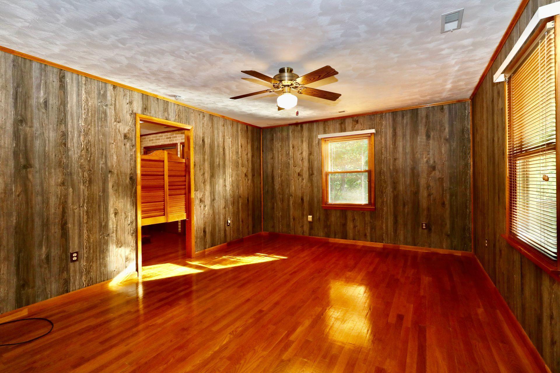 572 Arch Mill Road Buchanan, VA 24066 - Photo 15 of 48 Master Suite