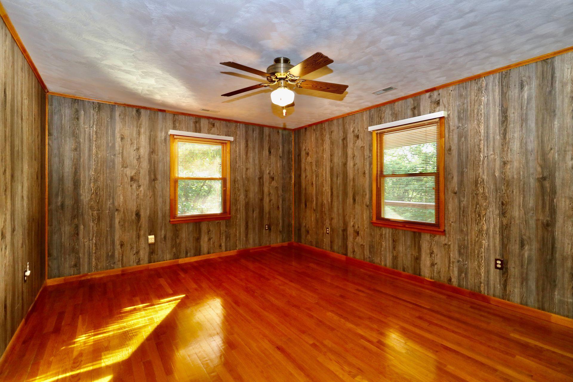 572 Arch Mill Road Buchanan, VA 24066 - Photo 16 of 48 Master Suite