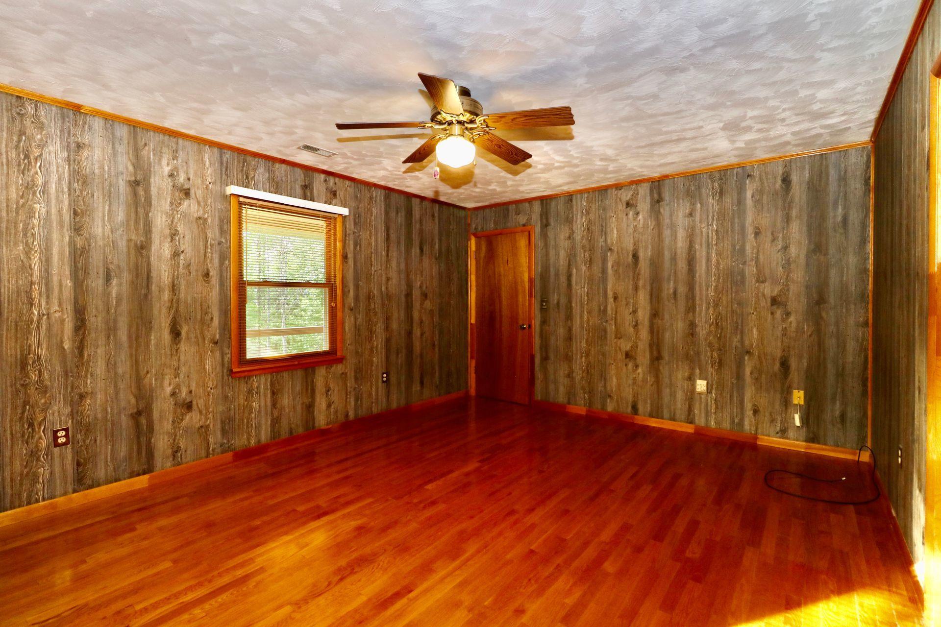 572 Arch Mill Road Buchanan, VA 24066 - Photo 18 of 48 Master Suite