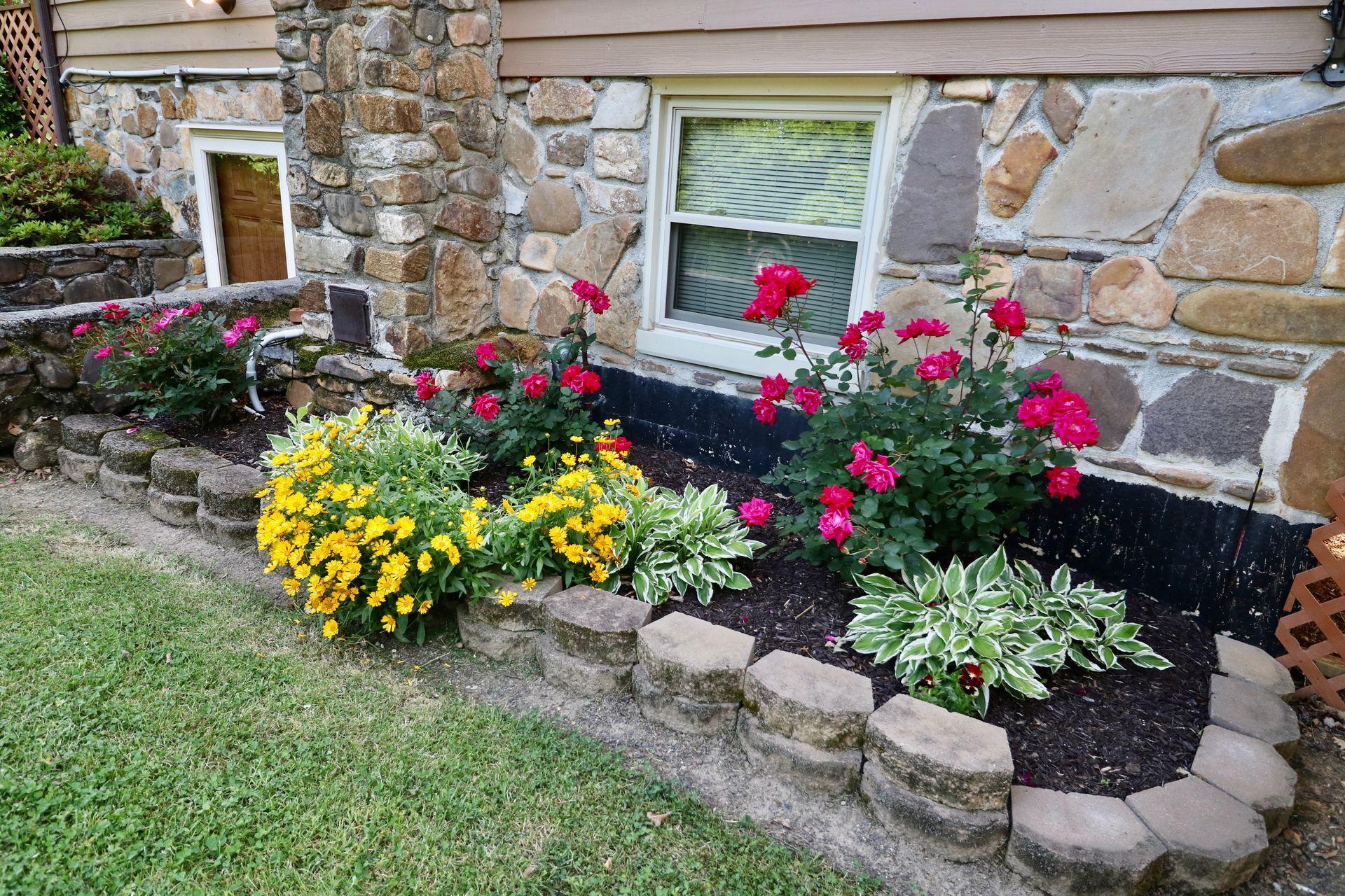 572 Arch Mill Road Buchanan, VA 24066 - Photo 36 of 48 Lovely Landscapting
