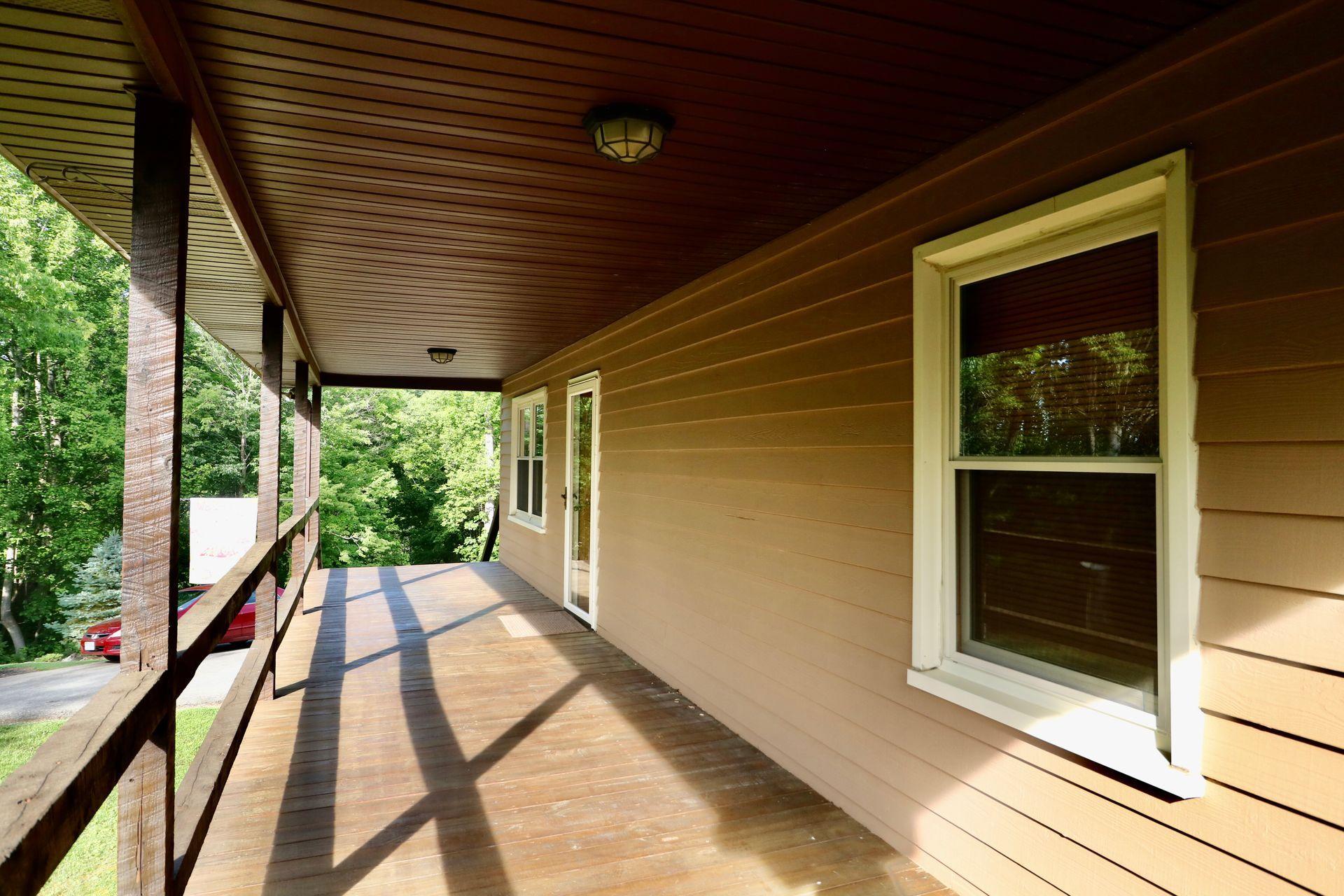 572 Arch Mill Road Buchanan, VA 24066 - Photo 5 of 48 Front Porch