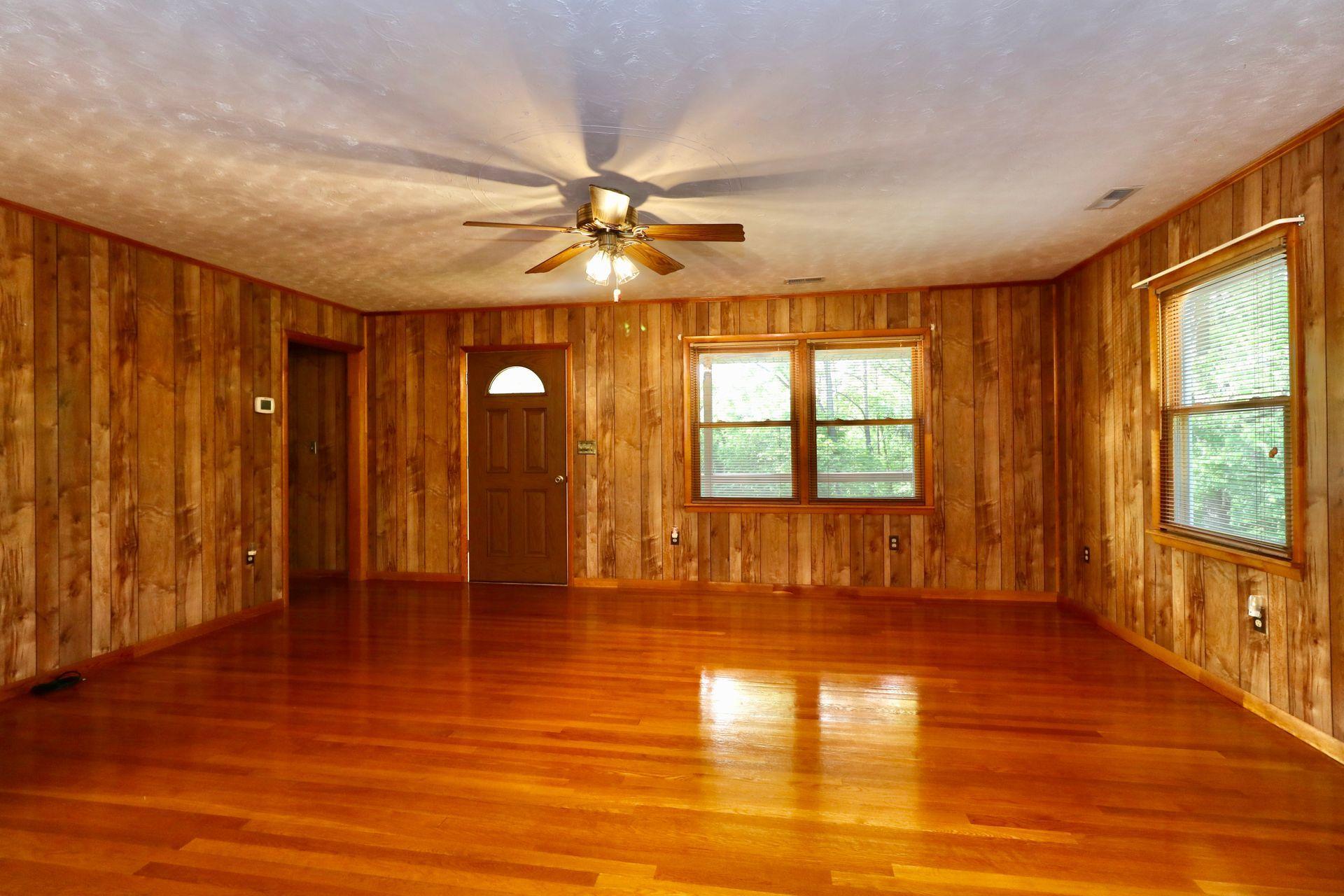572 Arch Mill Road Buchanan, VA 24066 - Photo 7 of 48 Great Room
