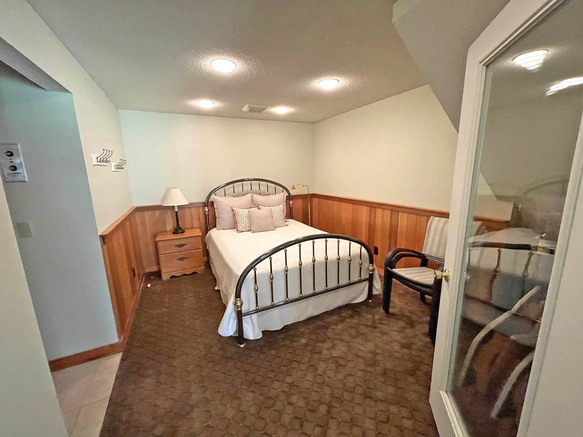 88 Greenspring Road, Unit A West Dover, VT 05356 - Photo 24 of 36 Gallery Image 24