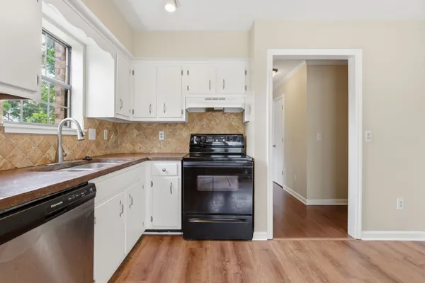 $2,495 | 515 Chesterfield Avenue, Unit F, Nashville, TN 37212