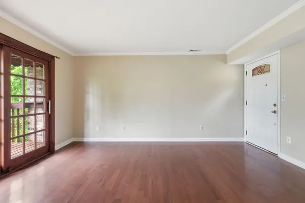 $2,495 | 515 Chesterfield Avenue, Unit F, Nashville, TN 37212