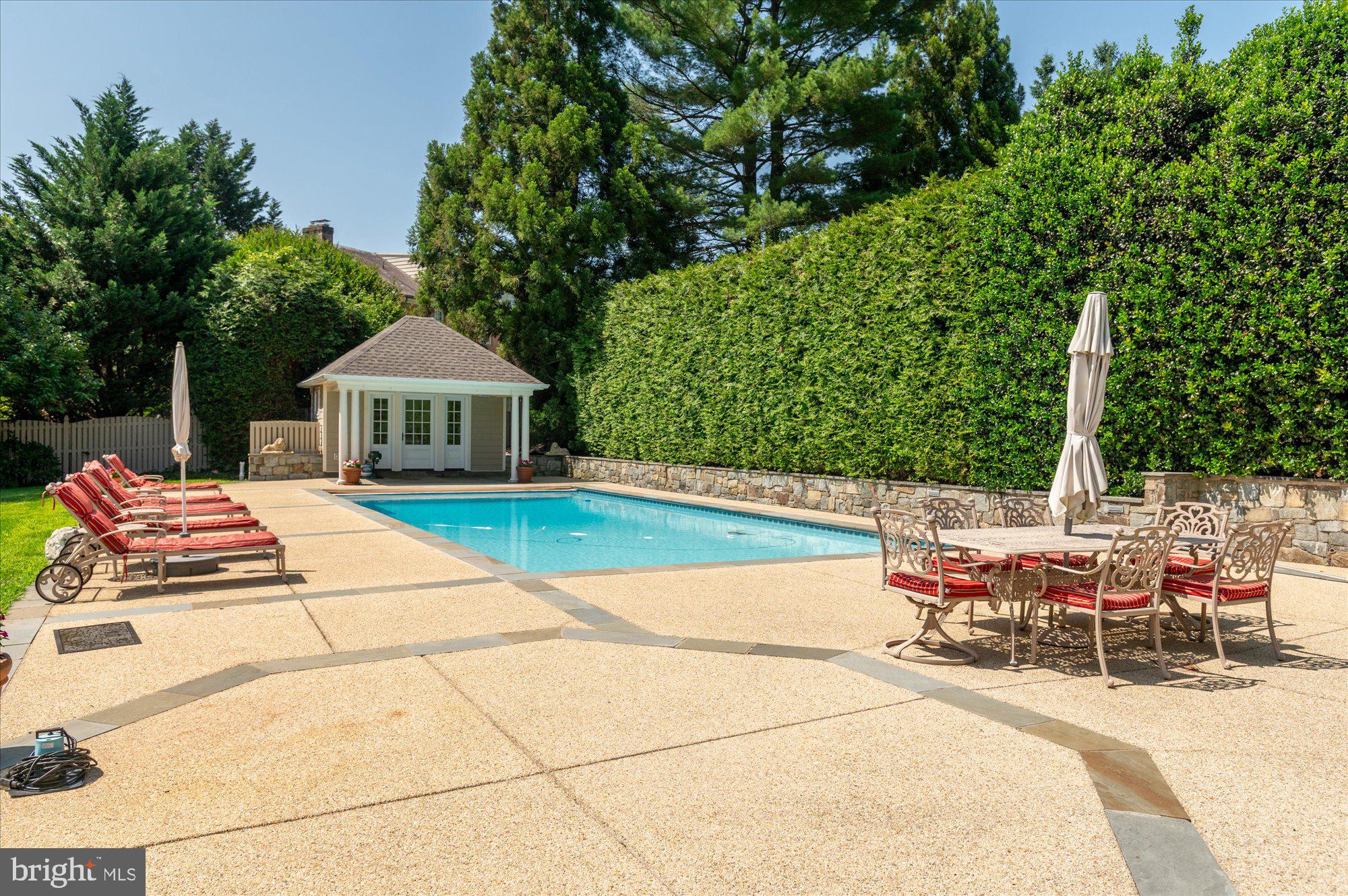10019 Kendale Road Potomac, MD 20854 - Photo 59 of 64 Private and spacious!