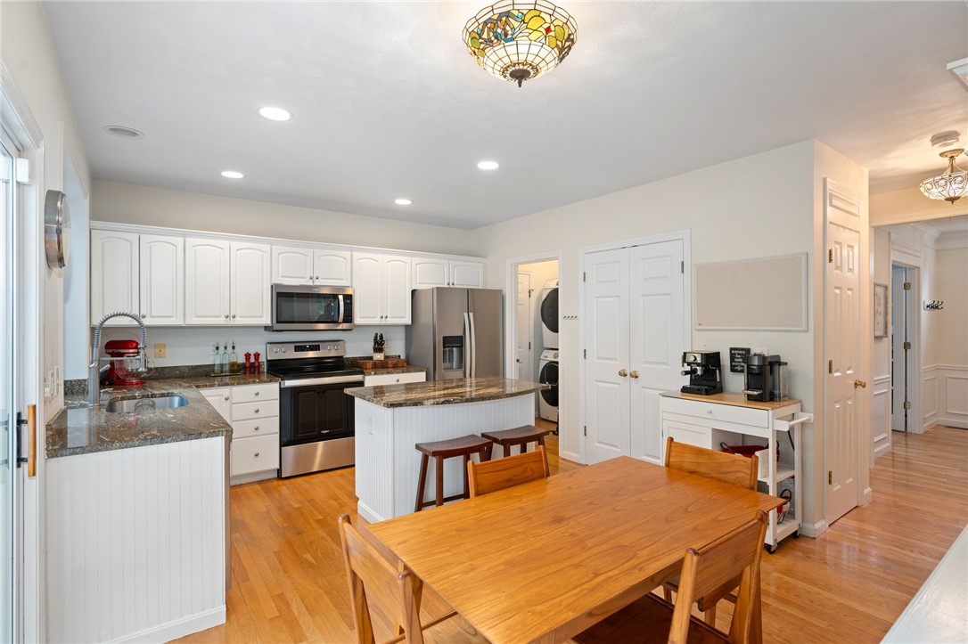 305 Castle Rocks Road Warwick, RI 02886 - Photo 12 of 47 Gallery Image 12