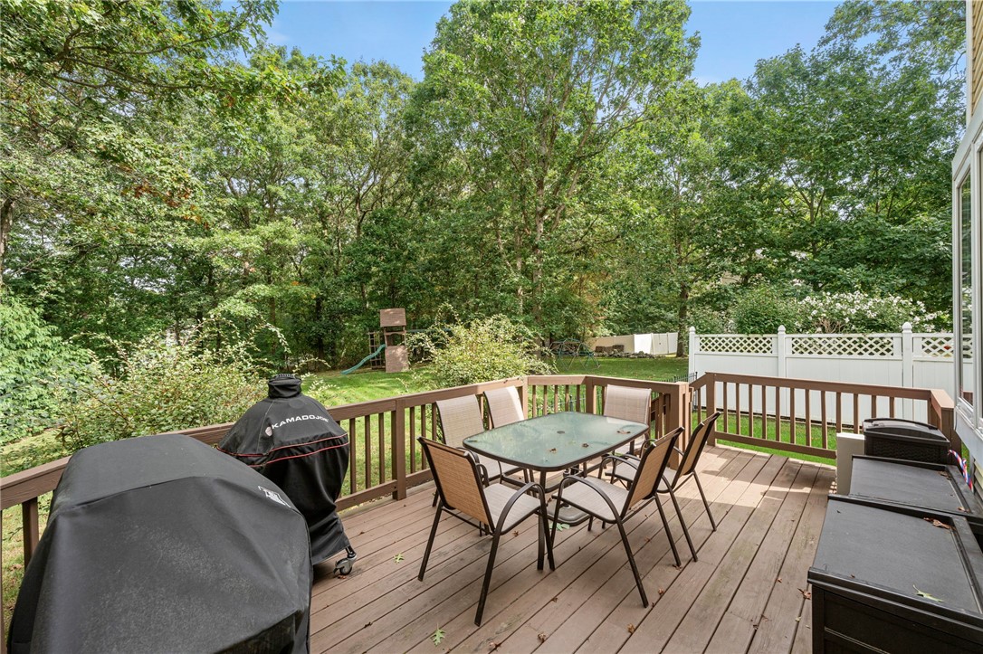 305 Castle Rocks Road Warwick, RI 02886 - Photo 4 of 47 Gallery Image 4