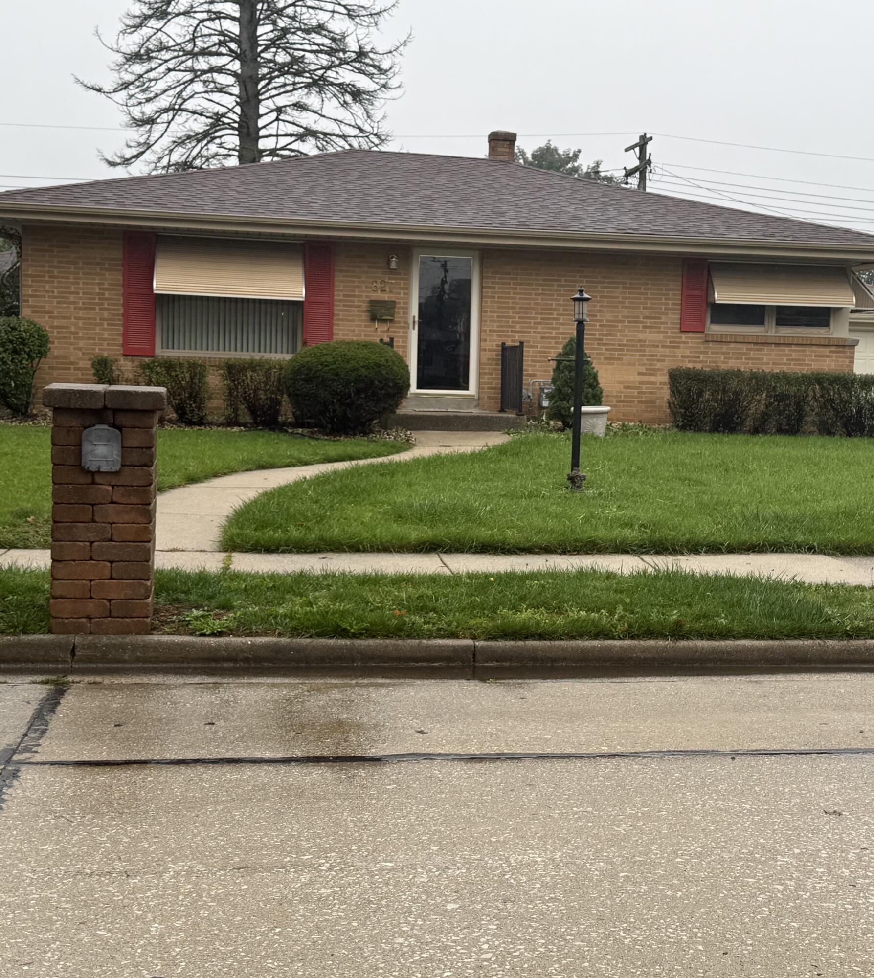 827 Coronada Drive Racine, WI 53402 - Photo 1 of 17 IMG_9756