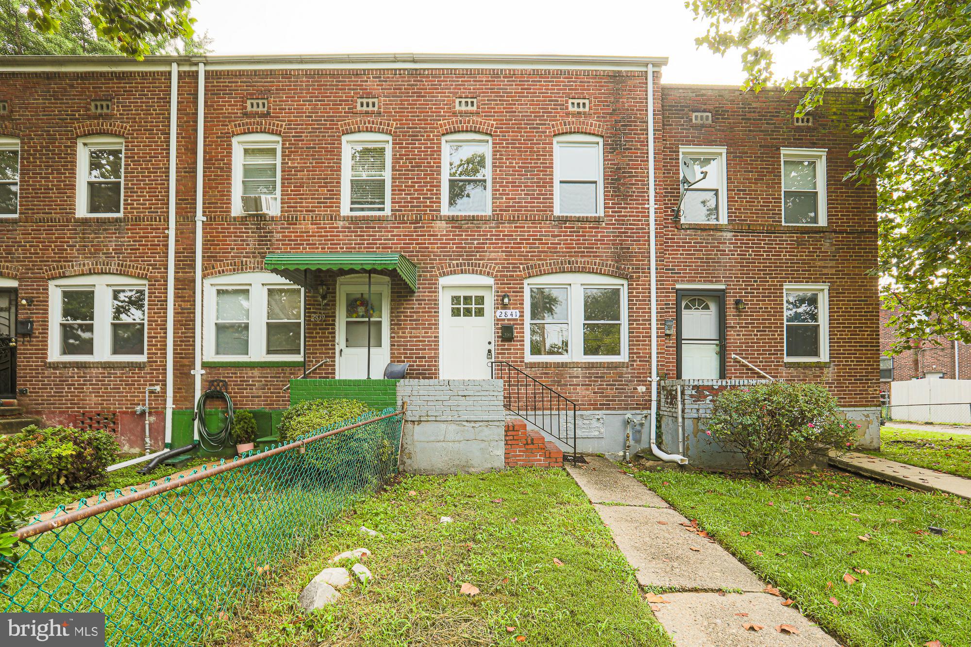 2841 Round Road Baltimore, MD 21225 - Photo 2 of 31