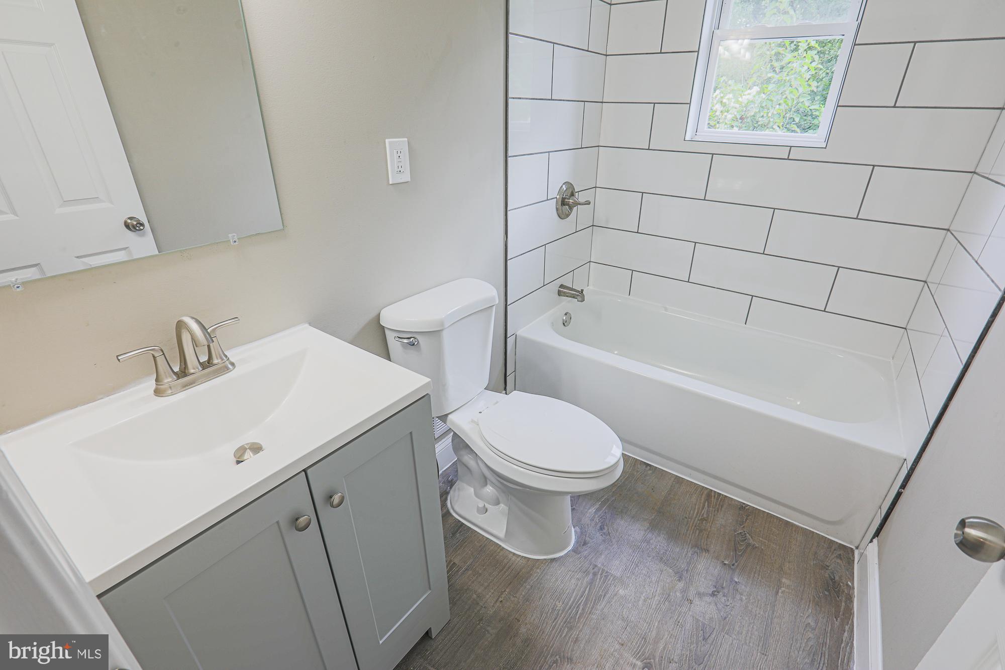 2841 Round Road Baltimore, MD 21225 - Photo 27 of 31 Bathroom