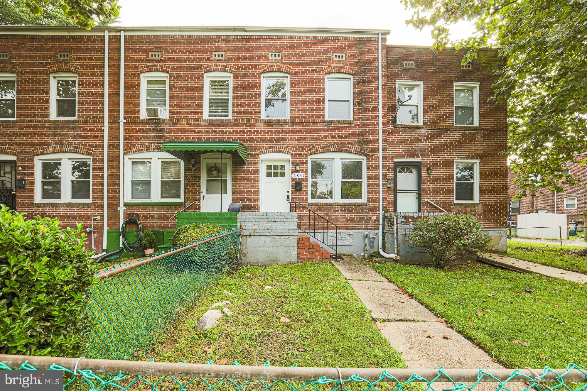 2841 Round Road Baltimore, MD 21225 - Photo 3 of 31