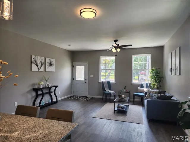 $325,500 | 10111 Niblic Drive, Overland, MO 63114