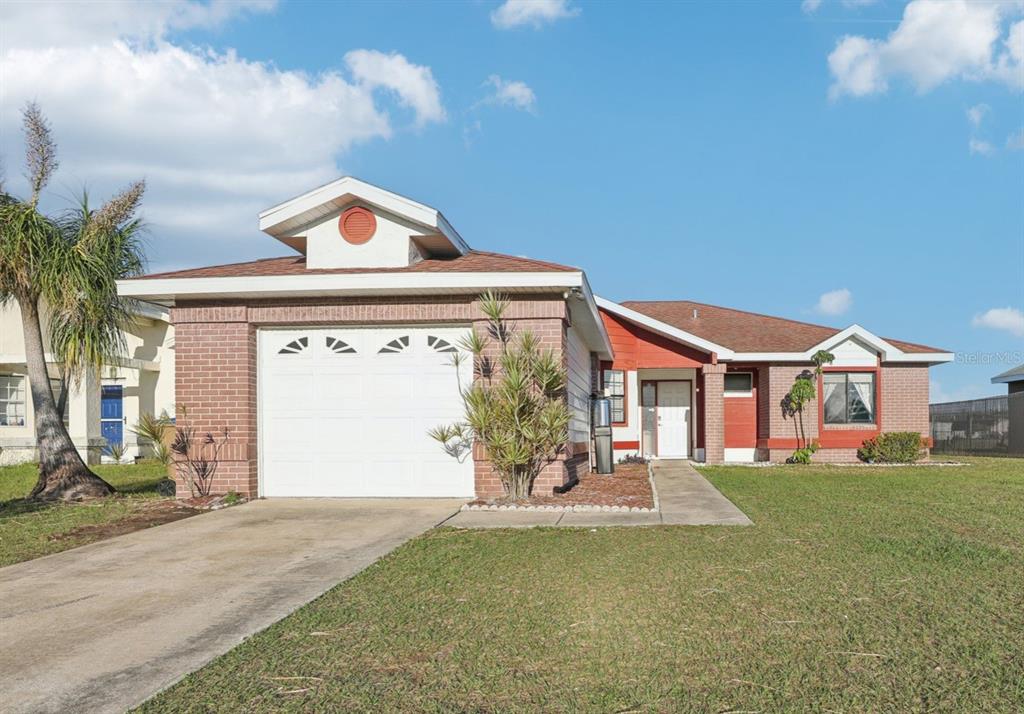 118 Pinewood Circle Kissimmee, FL 34743 - Photo 3 of 54