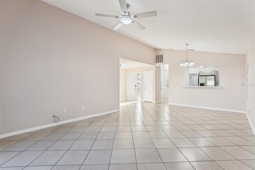 118 Pinewood Circle Kissimmee, FL 34743 - Photo 5 of 54