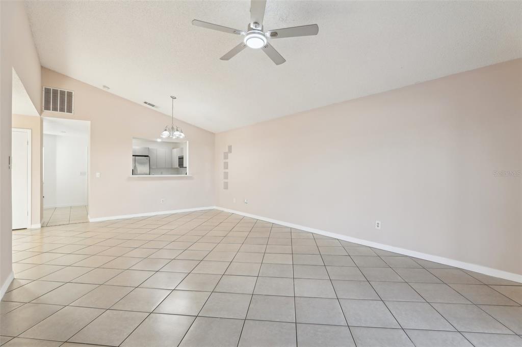 118 Pinewood Circle Kissimmee, FL 34743 - Photo 7 of 54