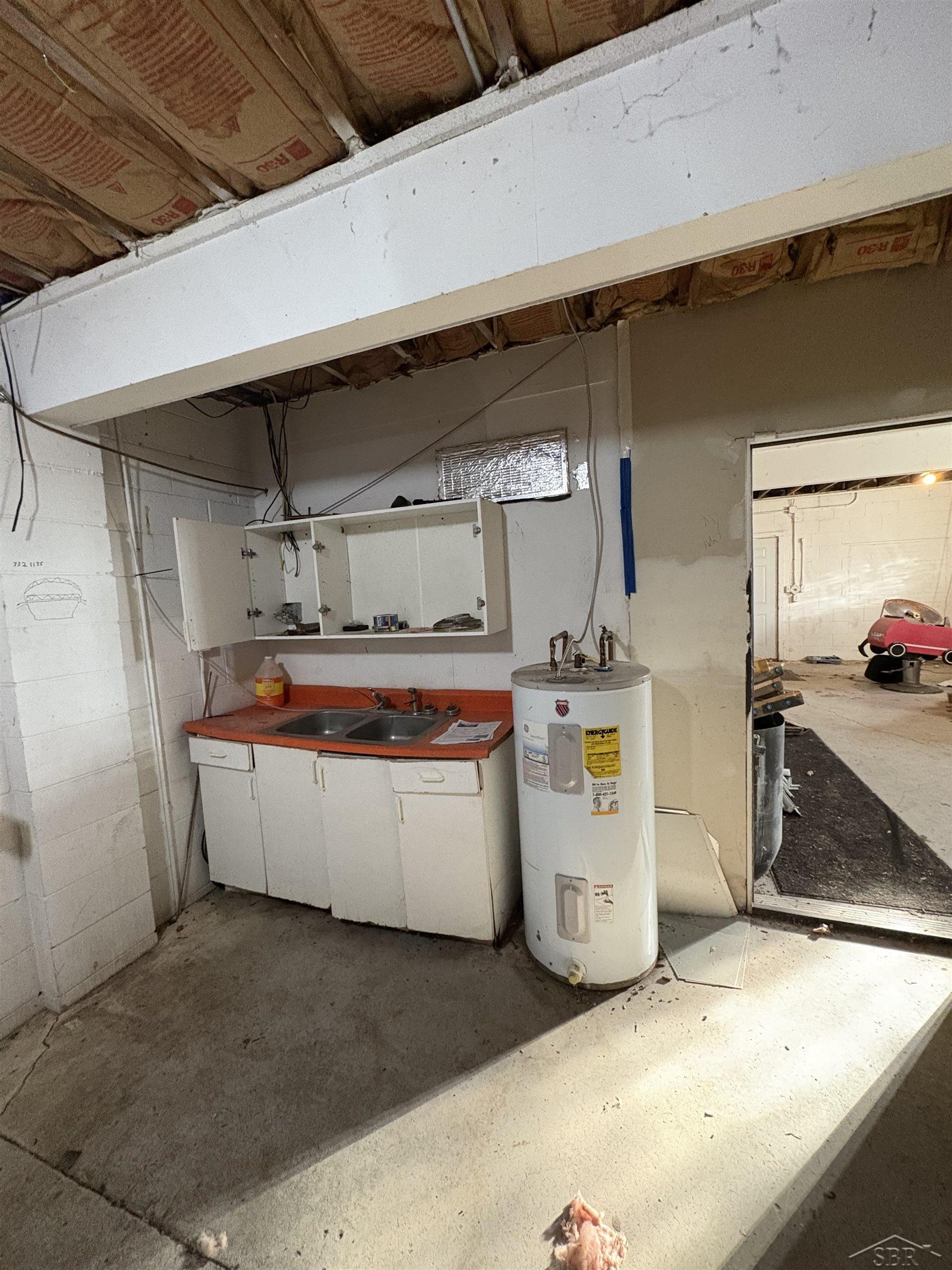 244 Shattuck Road Saginaw, MI 48604 - Photo 7 of 14
