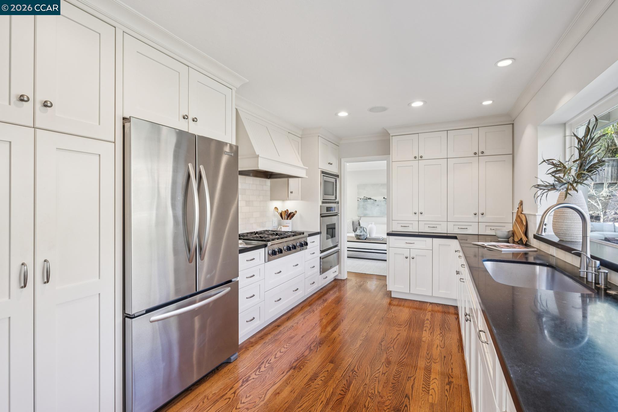 1211 Larch Avenue Moraga, CA 94556 - Photo 13 of 60