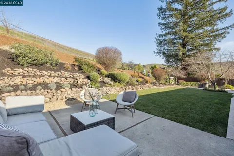 $1,925,000 | 1211 Larch Avenue, Moraga, CA 94556