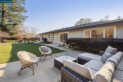 $1,925,000 | 1211 Larch Avenue, Moraga, CA 94556
