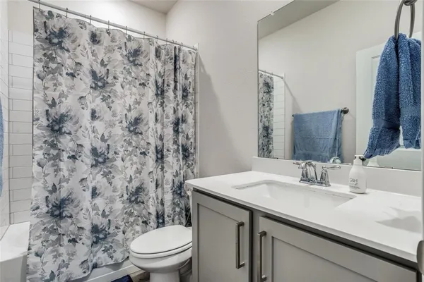 $2,550 | 3208 Brady Starr Drive, Aubrey, TX 76227