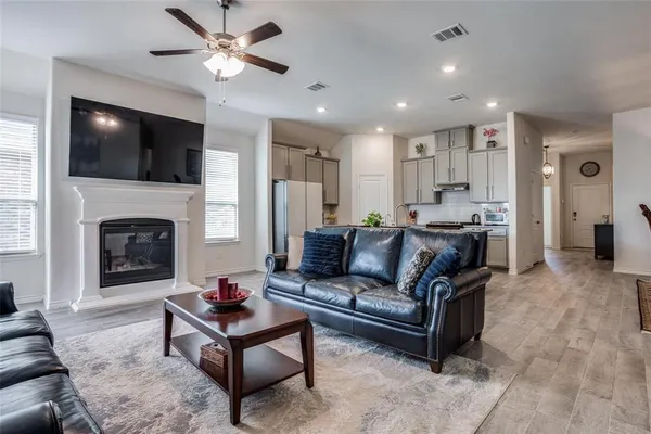 $2,550 | 3208 Brady Starr Drive, Aubrey, TX 76227