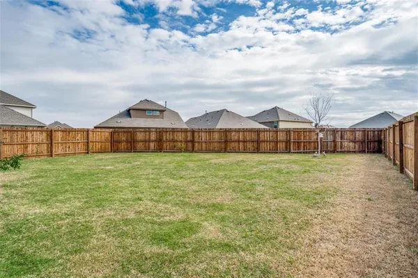 $2,550 | 3208 Brady Starr Drive, Aubrey, TX 76227