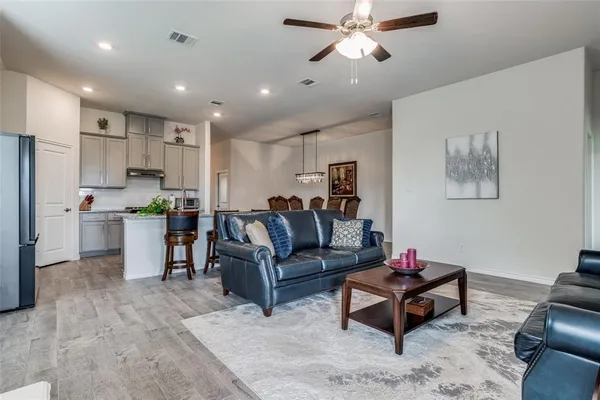 $2,550 | 3208 Brady Starr Drive, Aubrey, TX 76227