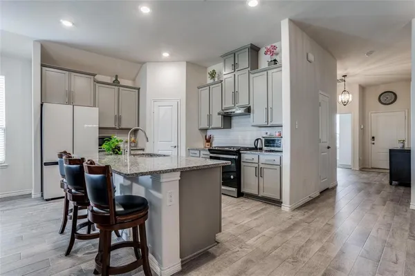 $2,550 | 3208 Brady Starr Drive, Aubrey, TX 76227