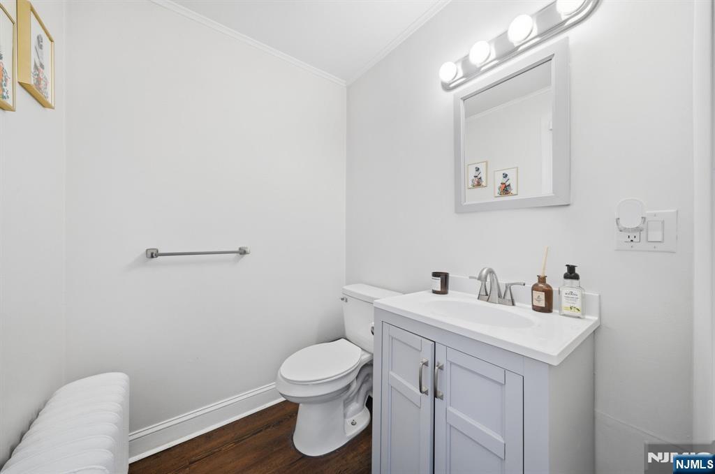42 Spring Valley Avenue Hackensack, NJ 07601 - Photo 12 of 42