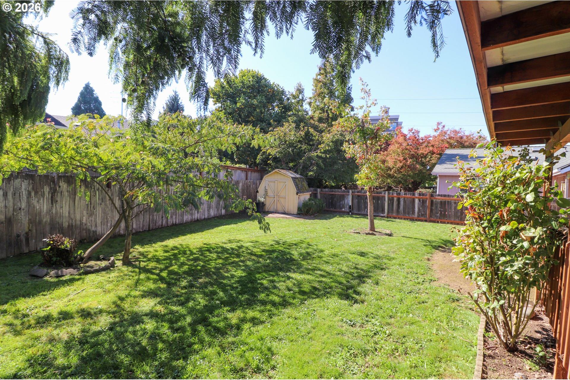 631 Nicholas Drive Springfield, OR 97477 - Photo 39 of 43 Gallery Image 39
