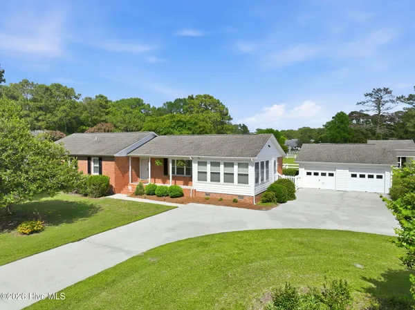 $453,000 | 626 West Firetower Road, Swansboro, NC 28584