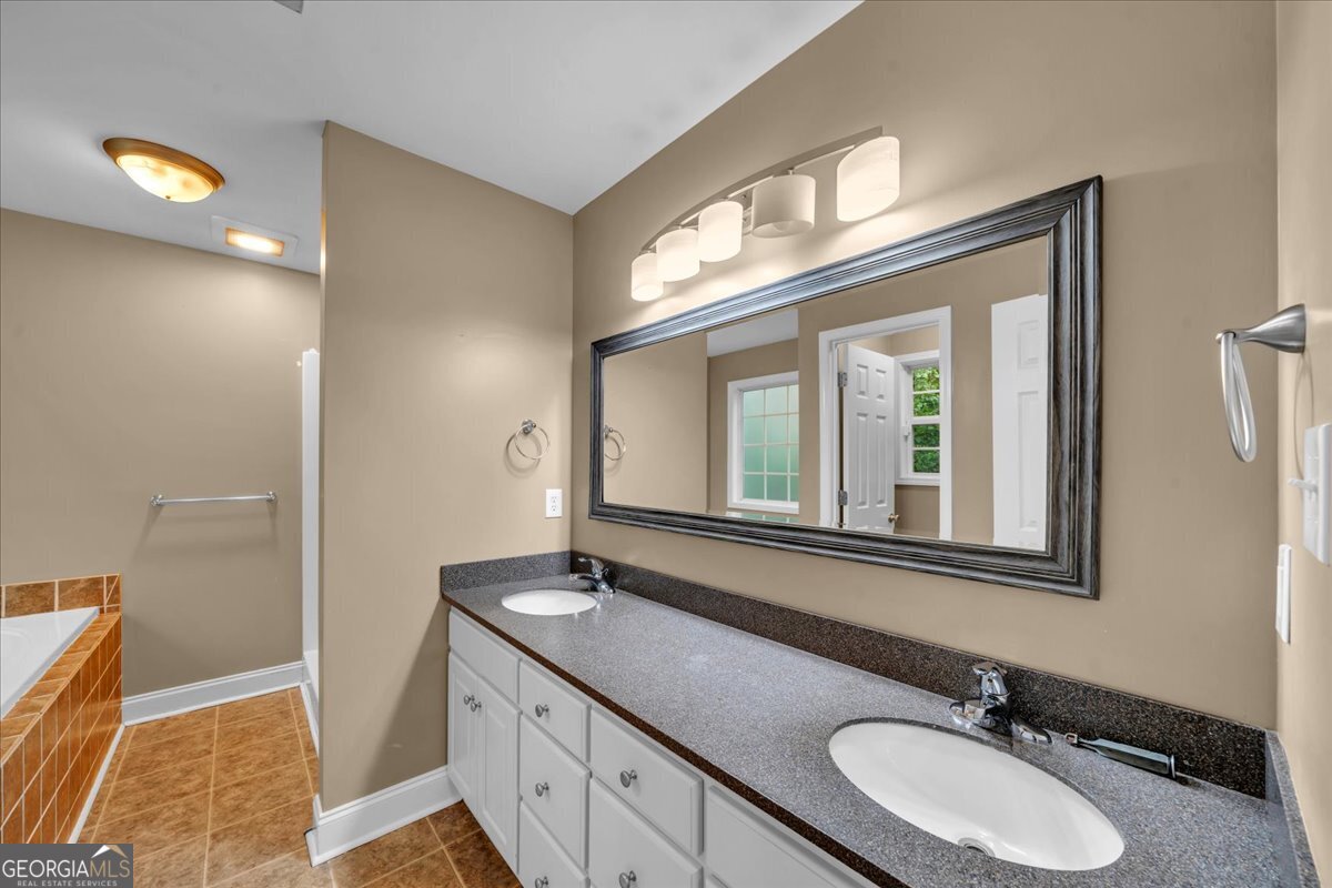 222 Blue Ridge Lane Warner Robins, GA 31088 - Photo 23 of 79