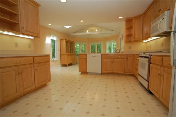 57 Paul Revere Road Lexington, MA 02421 - Photo 10 of 17