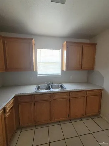 $750 | 1612 Orange Avenue, Unit 13, Weslaco, TX 78596