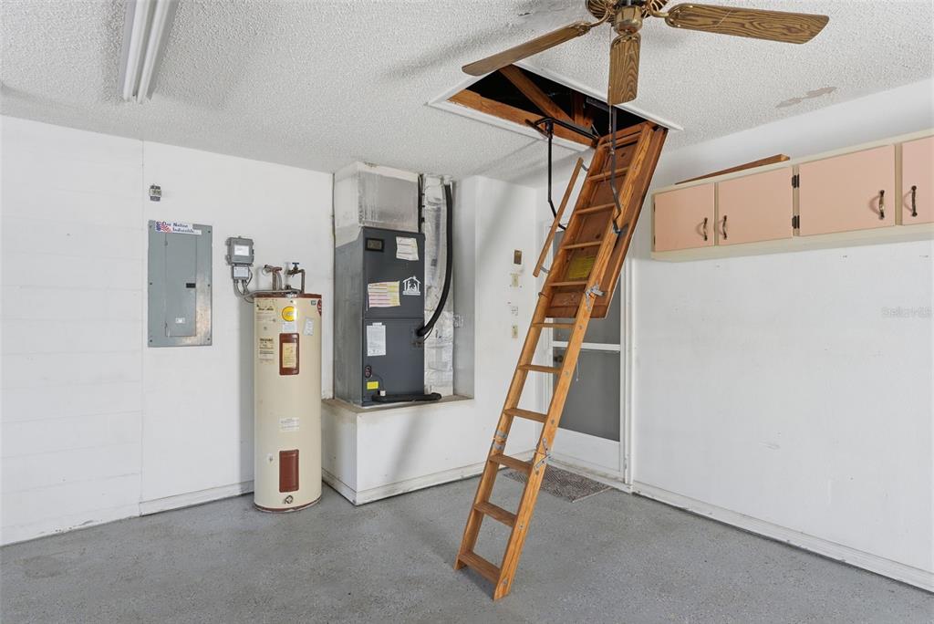 4141 Southwest Sailfish Road Dunnellon, FL 34431 - Photo 41 of 63 a view of a room with gym equipment