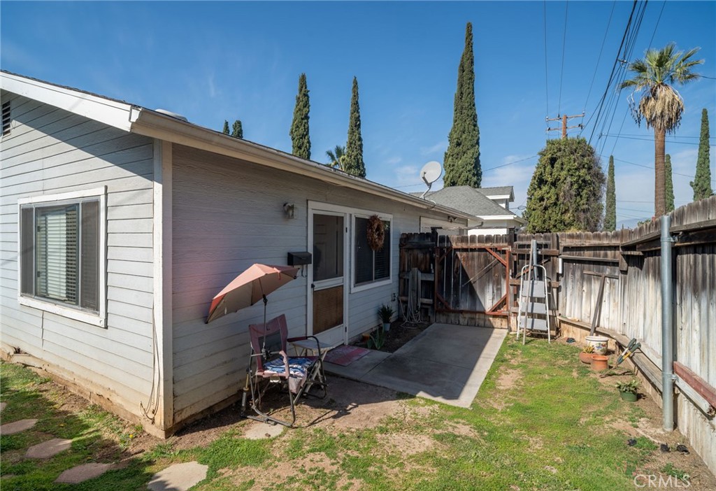 509 South 4th Street Redlands, CA 92373 - Photo 29 of 33 Private yard and access to ADU