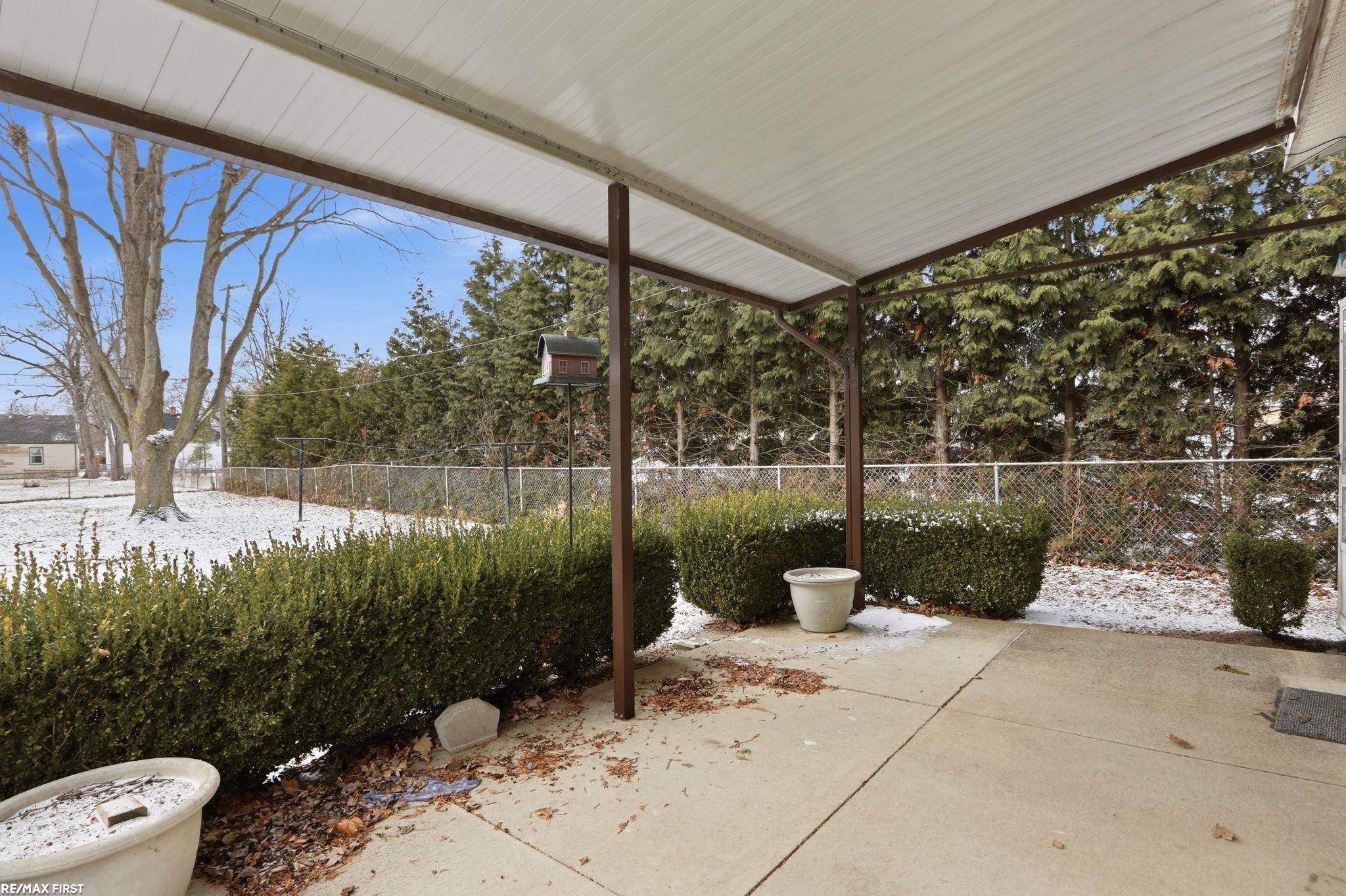 7220 Stephens Road Center Line, MI 48015 - Photo 20 of 23