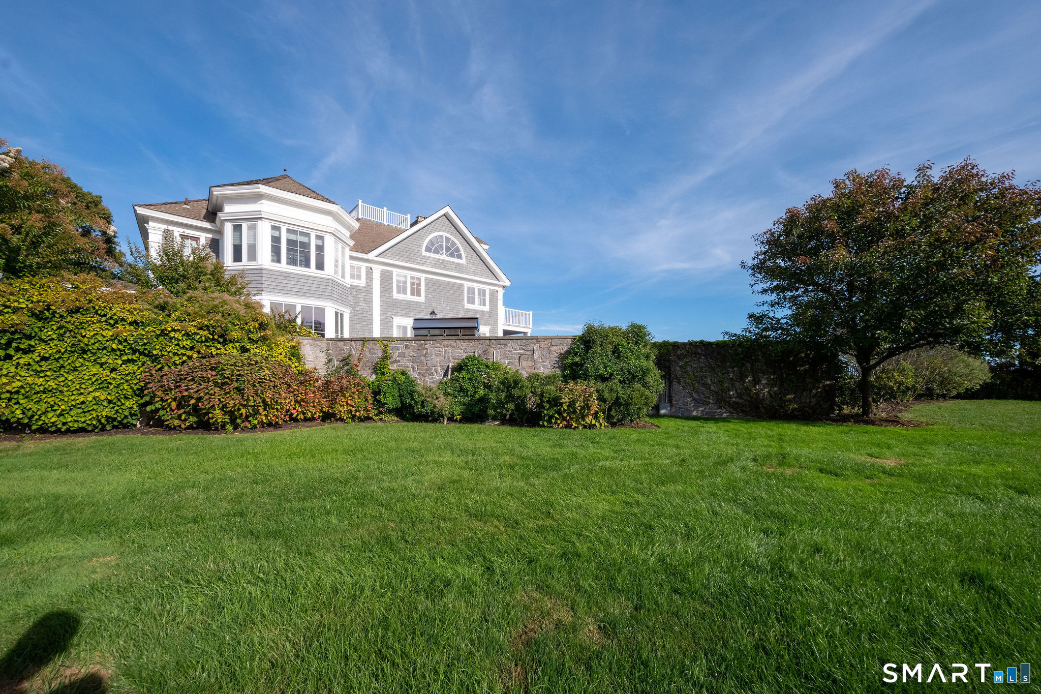 84 Johnsons Point Road Branford, CT 06405 - Photo 6 of 39