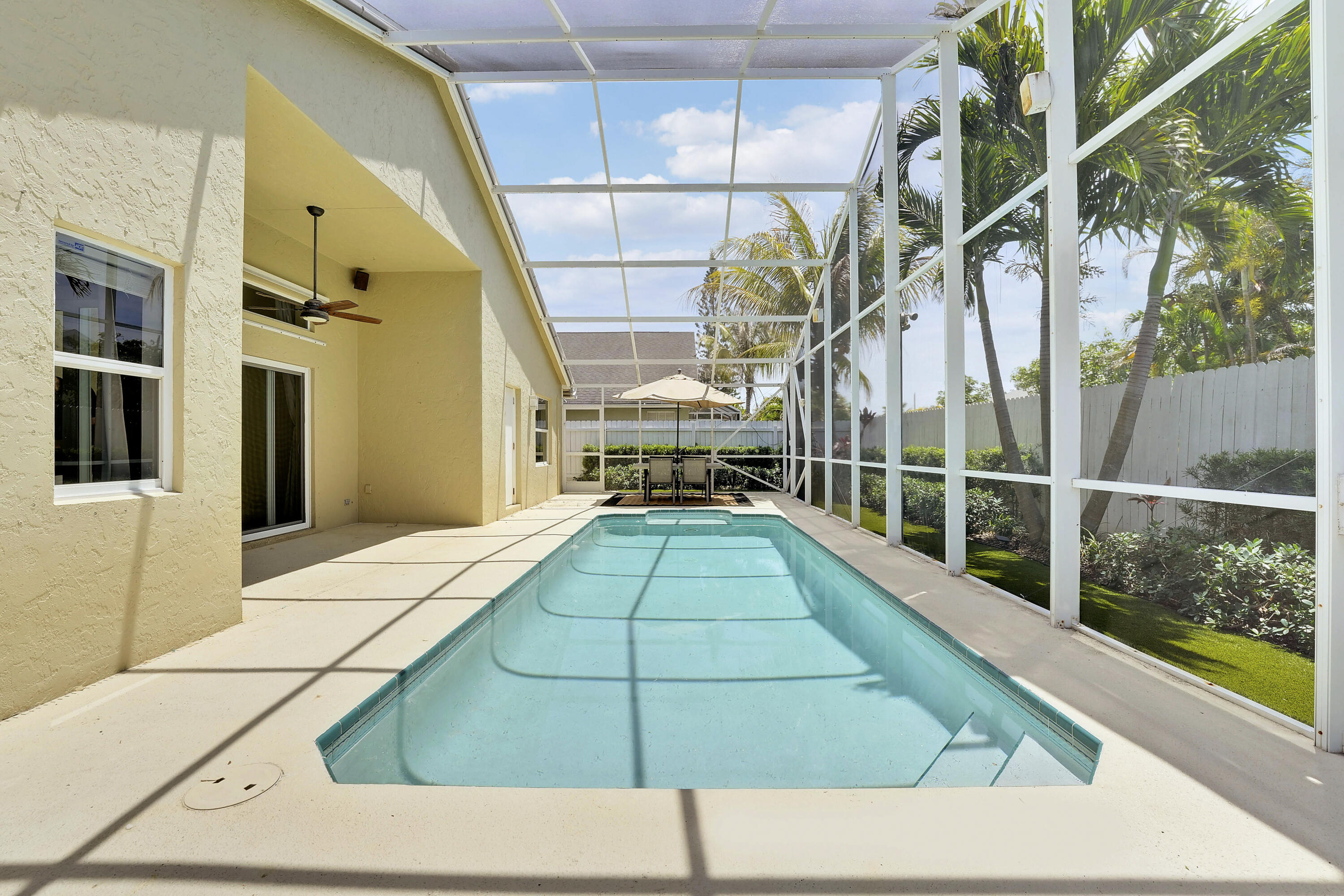 6334 Barbara Street Jupiter, FL 33458 - Photo 32 of 38 House-31