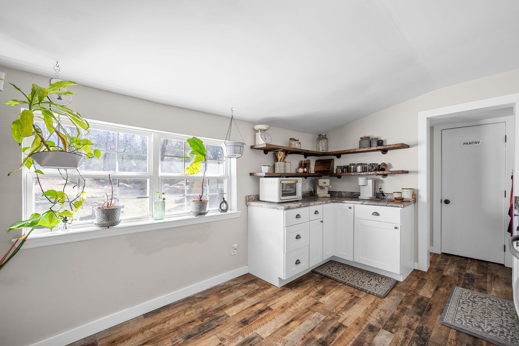 1406 Daugherty Ferry Road Sale Creek, TN 37373 - Photo 5 of 28 19-web-or-mls-DSC_2036