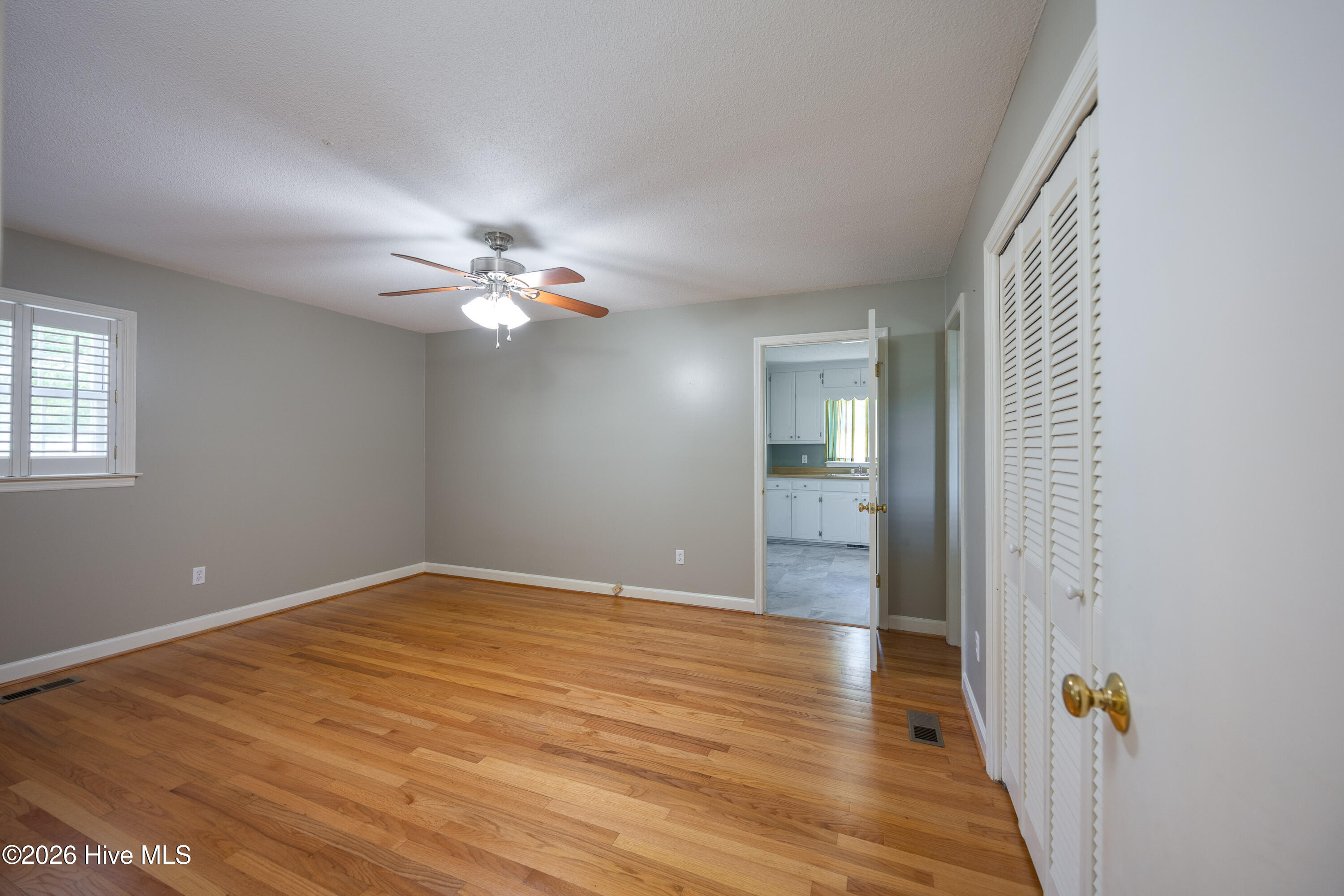 402 Willow Road Clinton, NC 28328 - Photo 16 of 31 Primary Bedroom