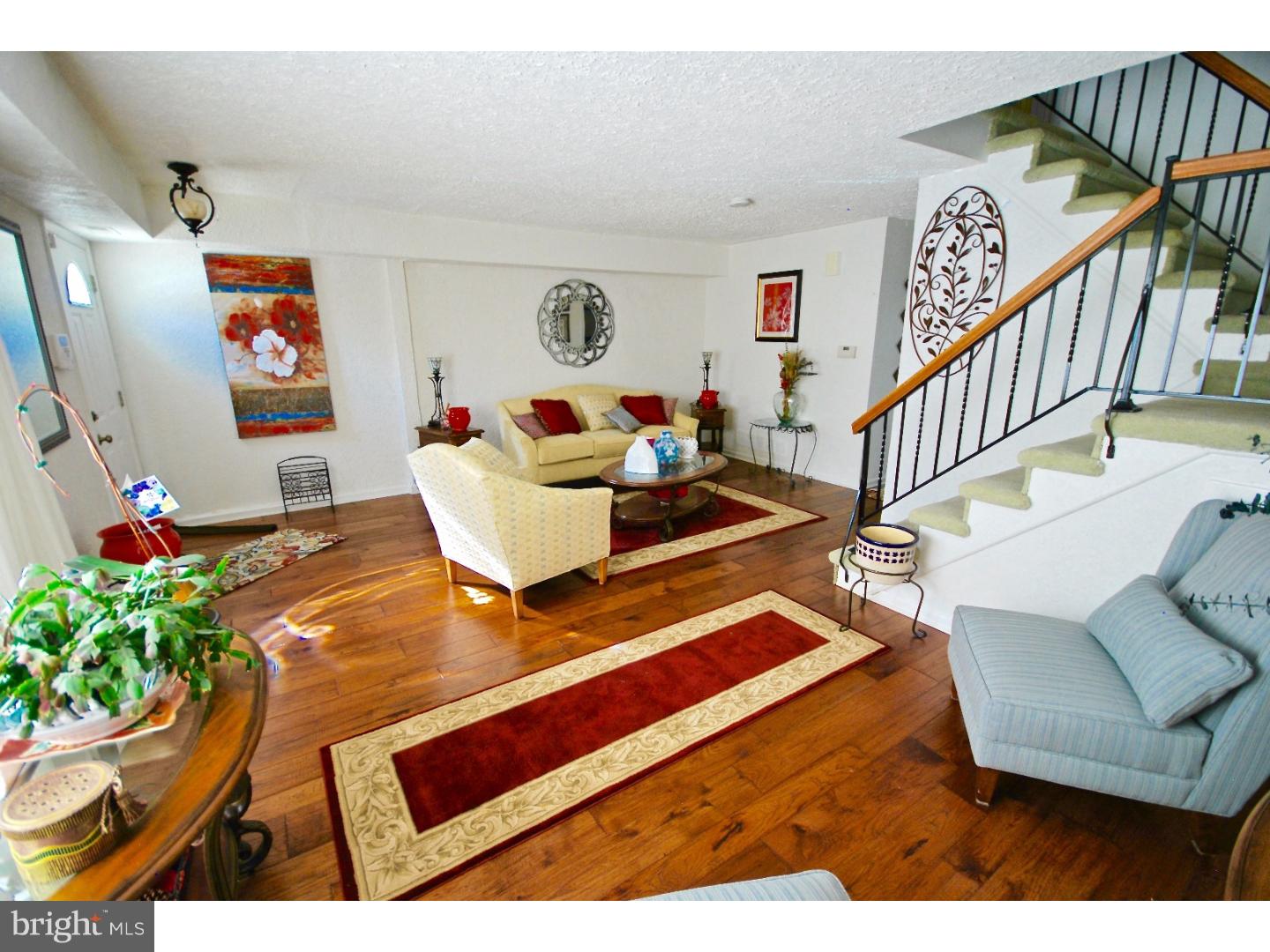 27 Chelsea Circle Clementon, NJ 08021 - Photo 2 of 24 Gallery Image 2